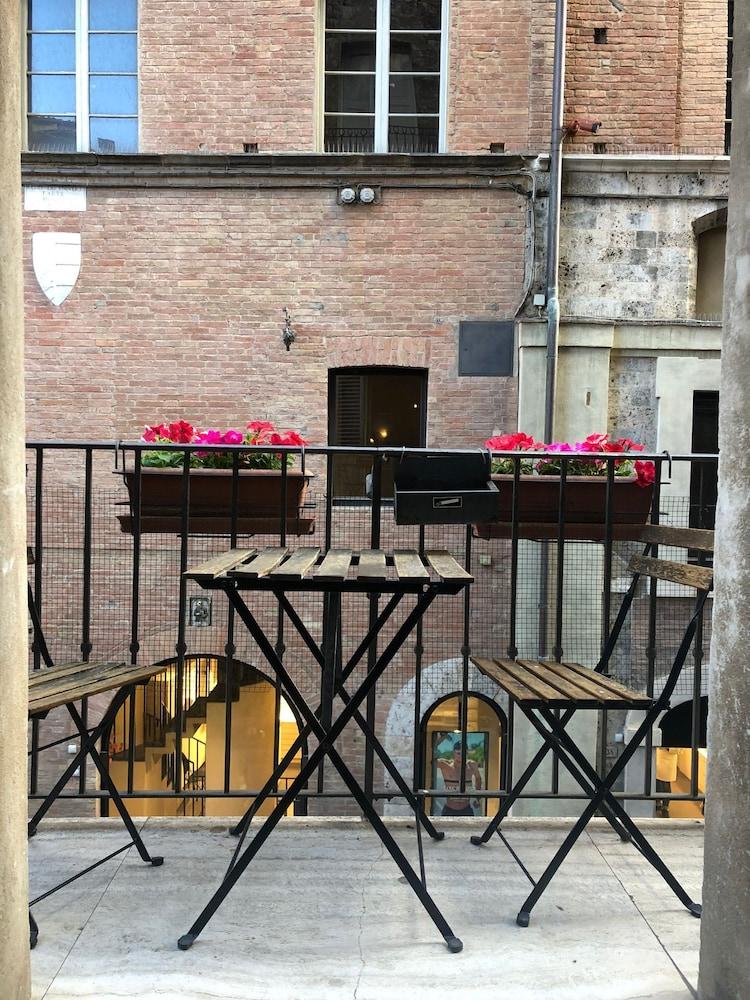 Piccolo Etruria Hotel 2*